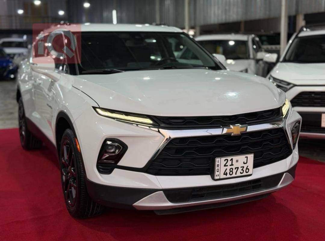 شوفرليت بلايزر LT3
موديل 2023..محرك V6
ماشي ٣٠ الف..مرقمة سليمانية 
باسمي..فول عدا الفتحة..
حادثها جامرلغ واحد وحافة 
البونيد..بدون دواخل..بجم 
كبس..
سعر 225$..موجود بكركوك 
***********
