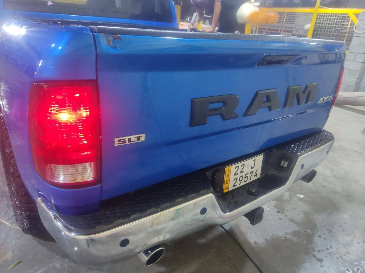 تحيه طيبه من رخصت الادمنيه 
دوج رام كلاس موديل٢٠٢٢
سياره رقم اربيل بسمي تريد مداور او وكاله
الحادث فقط ضربه بل بدي 
سياره وجهه كبس
ماشيه ٨٠الف فقط 
مكان سياره سماوه
سعر ٢٤٠يعني شدتين واربعين
يحب يتواصل هذه رقمي بي وتساب 
***********
