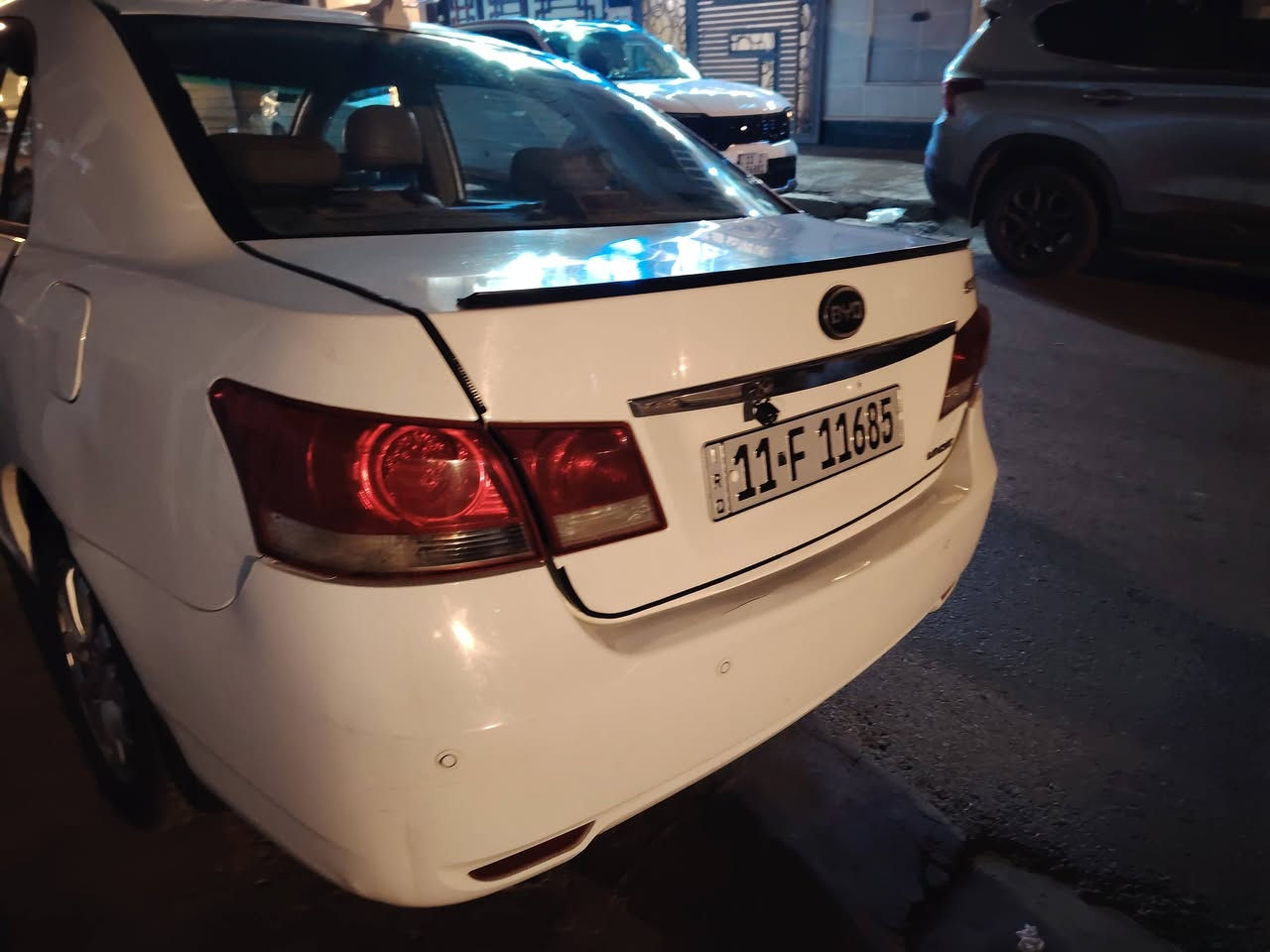 السلام علیکم
السلام علیکم
الرجاء الرجاء قرائة الوصف و التفاصيل جيدآ
 قبل الاتصال لطفآ. 
بي واي دي G3
موديل 2015 للبيع او المراوس مع النترا او كيا صول خصوصي فقط
و انطي الفرق بالقسط
لونها ابيض رقم بغداد رقم دولي بأسمي. 
السيارة الحمد شغالة و خالية من النواقص و الأعطال
تدفئة+تبريد شغال 
مع إضافة شاشة وكاميرا
والارضية مغلفة جلد
السيارة بيها حادث خفيف بأيدي انطخت ومعدل فقط بدون صبغ
بيها تعديل بارد بالجاملغ الأمامي الايسر وموضح بالصور بالإضافة إلى الباب الخلفي الأيمن بي رصعة خفيفة جدا و الدعامية الأمامية بيها بعض الشخوط يعني يحتاجلها صبغ او تبديل حسب رغبة اللي تصير من قسمته ان شاء الله
و الإطارات نصف عمر
الصدر والدبلات يمشن الحال
محركها وكيرها ممفتوح بيهم برغي
مسوي الفلاوين قبل سنة تقريبا وهسه بي صوت خفيف مرات يطلع ومرات لا
و الباقي كله مضمون و الكشر خالي من الصبغ او التعديل
السيارة ماشية 109 الف قابل للزيادة
السعر المطلوب $ 60 ورقة وبيها مجال جدا بسيط حك الجية
مكاني بغداد السيدية
هاتف ***********
