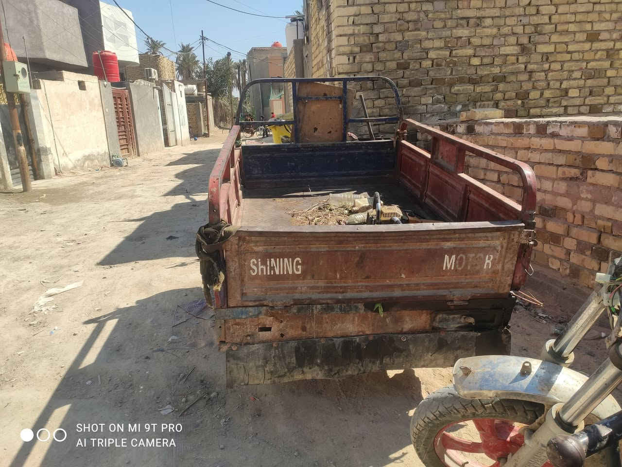 سلام عليكم ستوته 2015كلك مكفوله من الصرقه السعر 700وبيهه مجال المكان طويرج ***********
