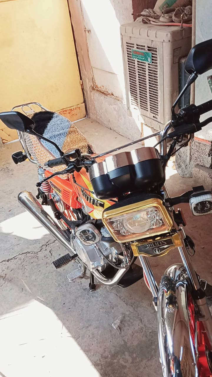 السلام عليكم دراجه للبيع دراجه موديل 24 طالعه بال 25 اوراق سكنر دراجه نظيفه تجي وتباوع بعينك العنوان بغداد الجديده اي استفسار مراسله الصفحه او الاتصال على الرقم*********** والسعر مالتها 850 وبيها مجال حك الجيه
