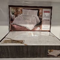 وصلت فرشه عرس سلم ٦قطع  قياسات كبير  تتكون من فرشه  جرجف ابيض  وجه مخد...