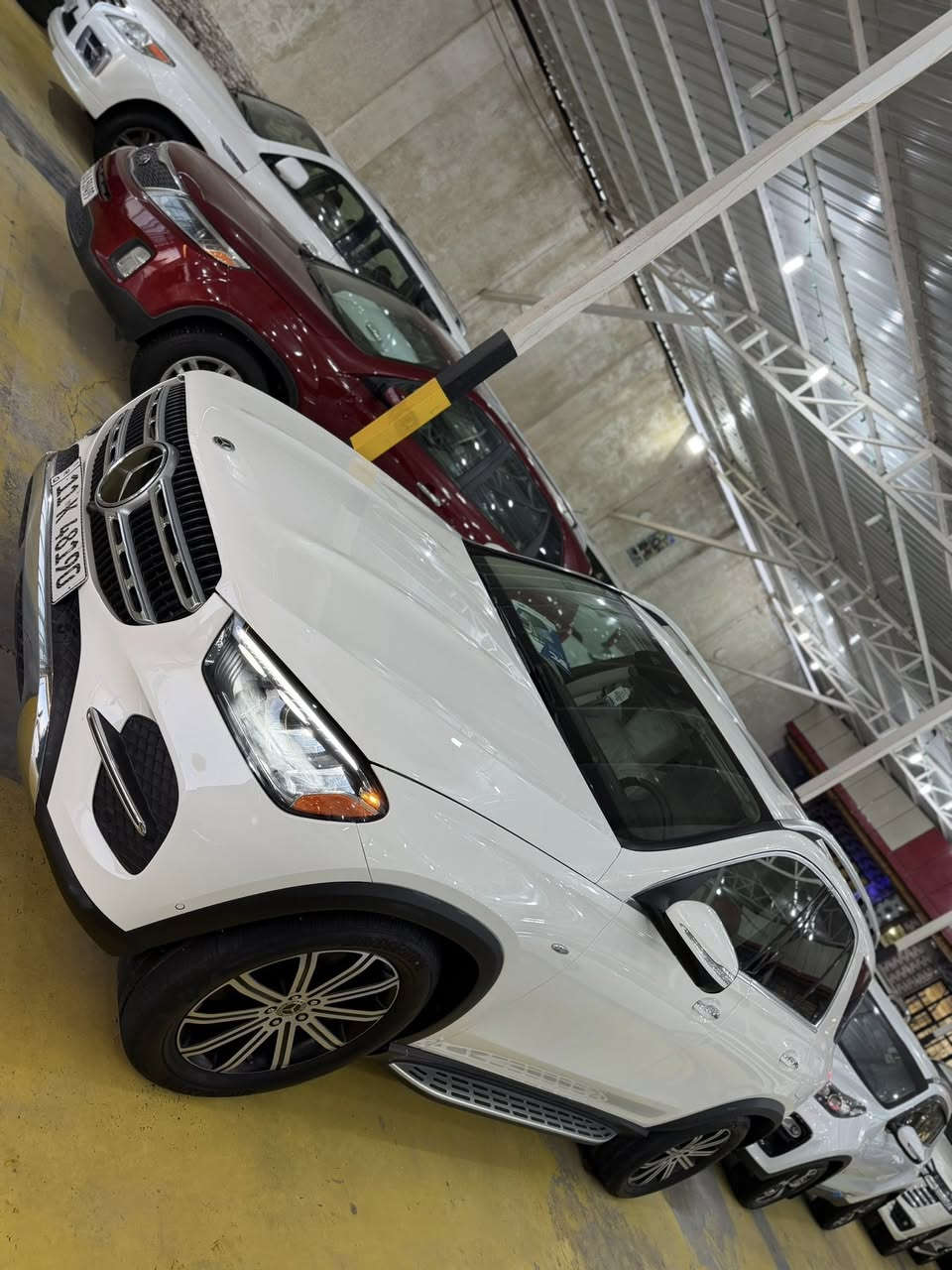 يعلن معرض بيت شريجي👑 عن وصول مرسيدس 2025 Gle 450E hybrid هايبرد 4matic زيرو ماشيه الف فقط وارد امريكي صور الحادث والسونار مرفق مع المنشور فول 1/1  نستقبل بيع او مراوس العنوان كوت حي لحكيم  سعرها 675 وبيها مجال 
#مارسدس_Gle_430E_4matic
اللون: ابيض
عداد المسافاات kmالف فقط 
المواصفات:  رقم بغداد فول مواصفات ١/١
كشنات خزن ميموري
اناره داخليه  تحتوي 64 لون
منفذ للشحن 
5 كامرات محيطية 
سلايد(فتحة قمارة)
كراسي جلد اصلي(اوف وايت)
كراسي  كهرباء
تبريد خلفي شاشة
شحن الهاتف لاسلكياً
كروس سرعة 
خمس بصمات
فول تحكم استيرن(جهتين امامي+جهتين خلفي)
شاشة عرض الاعطال
صندوك كهرباء(شفط)
فتح صندوك تلقائيا  
دبل كير(عادي+اوتوماتيك)
دبل حساس(امامي+خلفي)
نظام تحكم بمستوى الضوء الداخلي
مانع تزحلق
نظام فتح الابواب لاسلكياً
فور ويل
شاشة امامية كبيرة اصلية
كامرة خلفية اصلية
تشغيل عن بعد
دوسات كتابة Mercedes 
اشارة بالمري
مري كهرباء(شفط)
لايت زنون(عالي+ناصي)
لد امامي
#سستم_صوت 
وبيها مواصفات لا تعد ولا تحصى اذا ابقه اعدد مااخلص
للاستفسار الاتصال بِنَا على الأرقام التاليه

  حسنين ‭0771 508 5598‬ واتساب او اتصال
