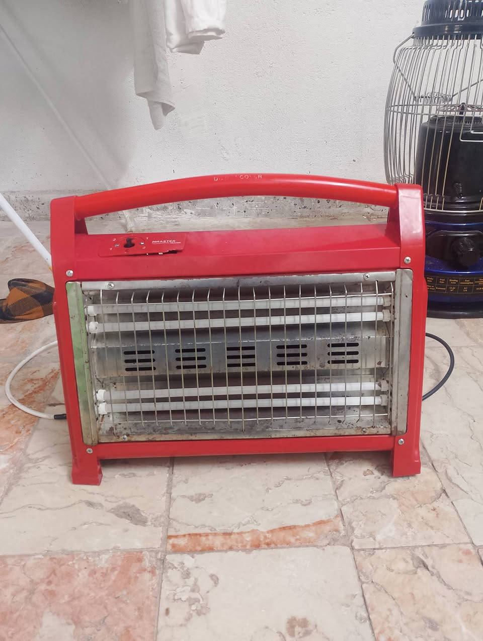 صوبة نفطية توربو مستعمل شهرين نضيفة حيل السعر 45
صوبة كربائية شغالة السعر 10 الاتصال عالرقم ***********
