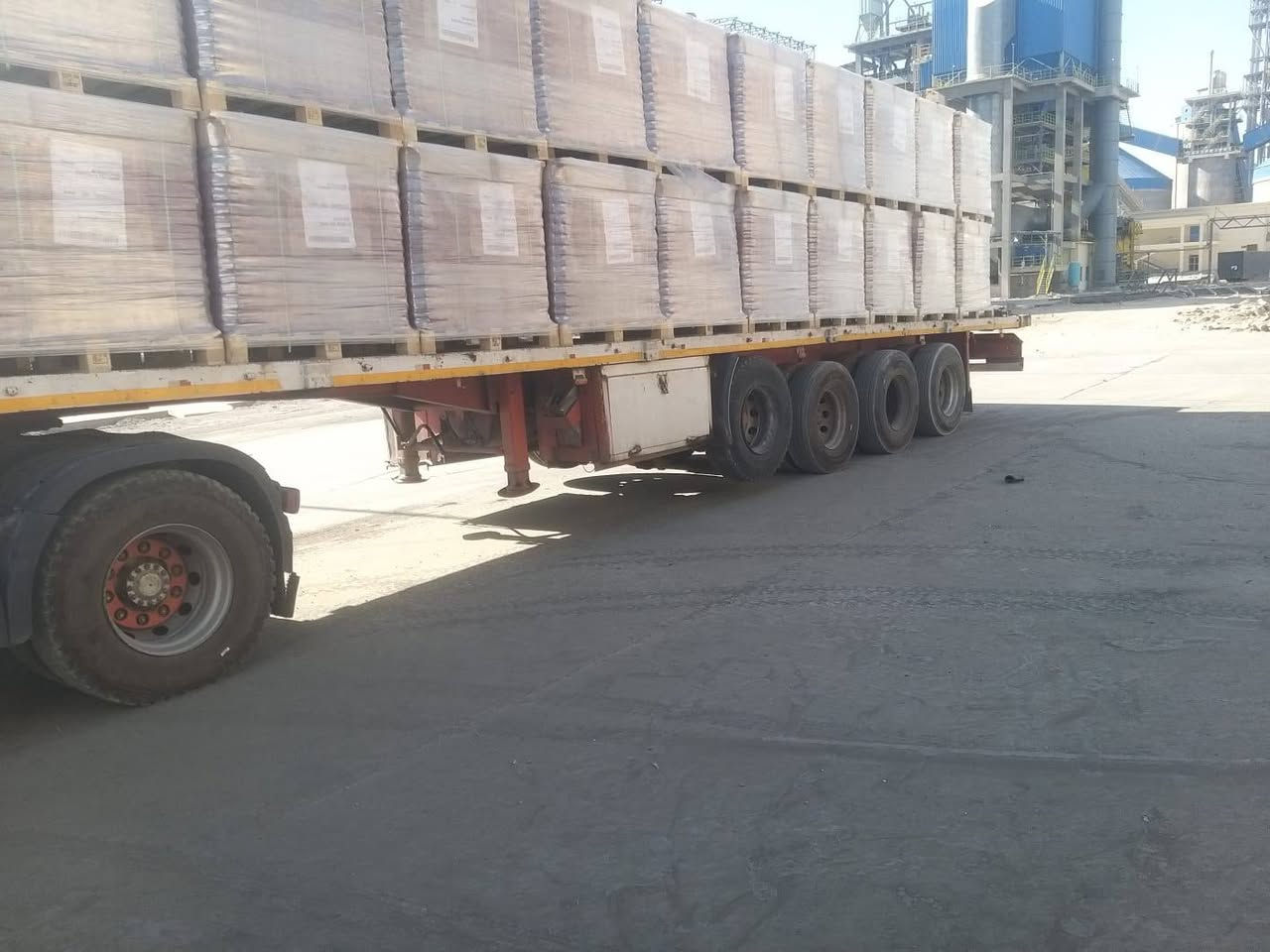 السلام عليكم عربانه للبيع الماني دنكير مدور ساف الطول 13و60   بلادي دبل تاير بالشرط لا كسر ولا فطر
سعر 85 بيها مجال قليل رقم الهاتف ***********
