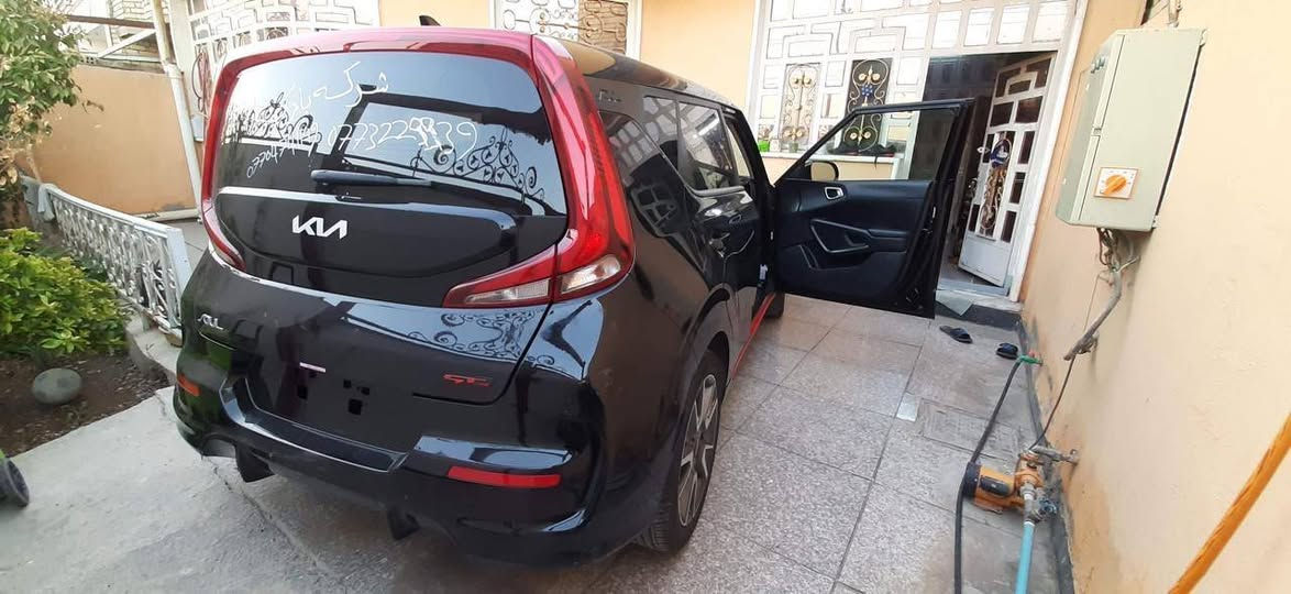 كيا صول موديل ٢٢ جيتي لين فول مواصفات  محرك ٢٠٠٠ دوش   بيها خشم الجاملغ صبغ وحافه الباب صبغ قليل فقط ماشيه ٣٦ السعر ١٥٠ وبيها مجال العنوان بغداد البياع *********** بغداد, العراق
