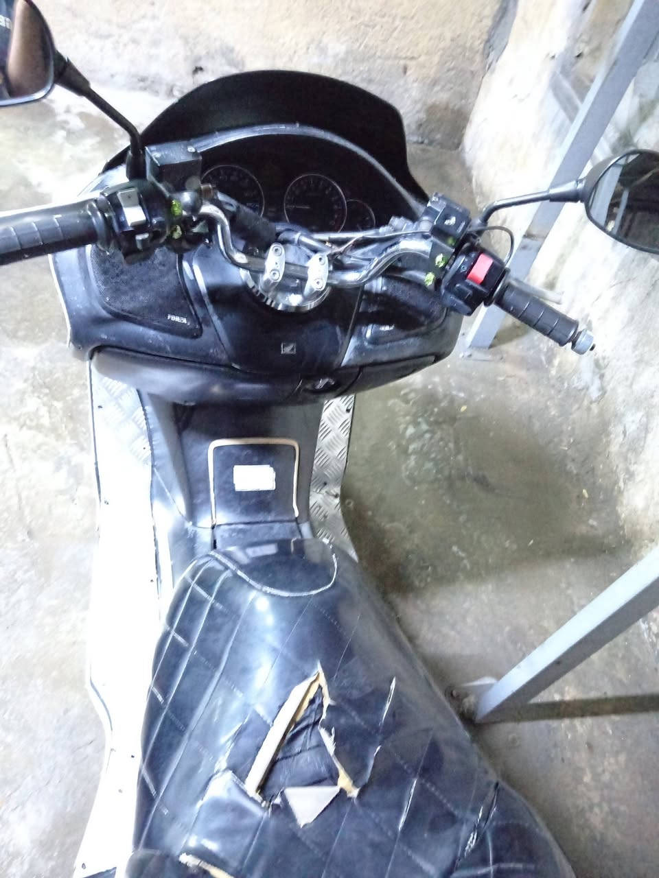 السلام عليكم فورزة 09شغالة بيهة نواقص المكان بغداد البلديات ***********
