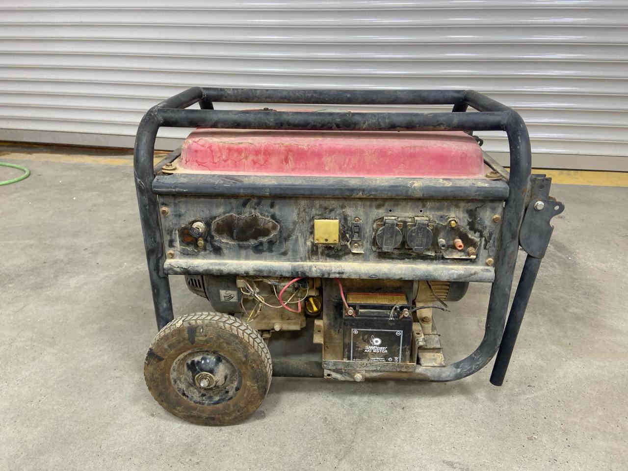 متوفر غرفه نوم كلش نظيفه وقناني غاز نظيفات ومولد 20 امبير يشتغل سويج وهندر وبعض الاغراض
متوفر واتس اب *********** لطفاً
