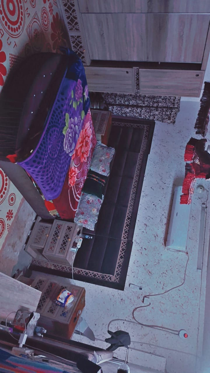 اعيد النشر دار للبيع السعر 35 زراعي قرار 117 طابق ونص قرار محكمه المساحه80 متر يحتوي على(غرفتين+وصاله+وحمام+وطرمه) المكان الزعفرانيه نهايت شارع المعهد كلشي متوفر(ماءكهرباء+تبليط+مجاري)
كلشي موجود قريب ع شارع العام هذا  رقمي متوفر واتساب  *********** ابو علي  واتساب
السعر35 مسعجل على البيع الشراي يتصل
