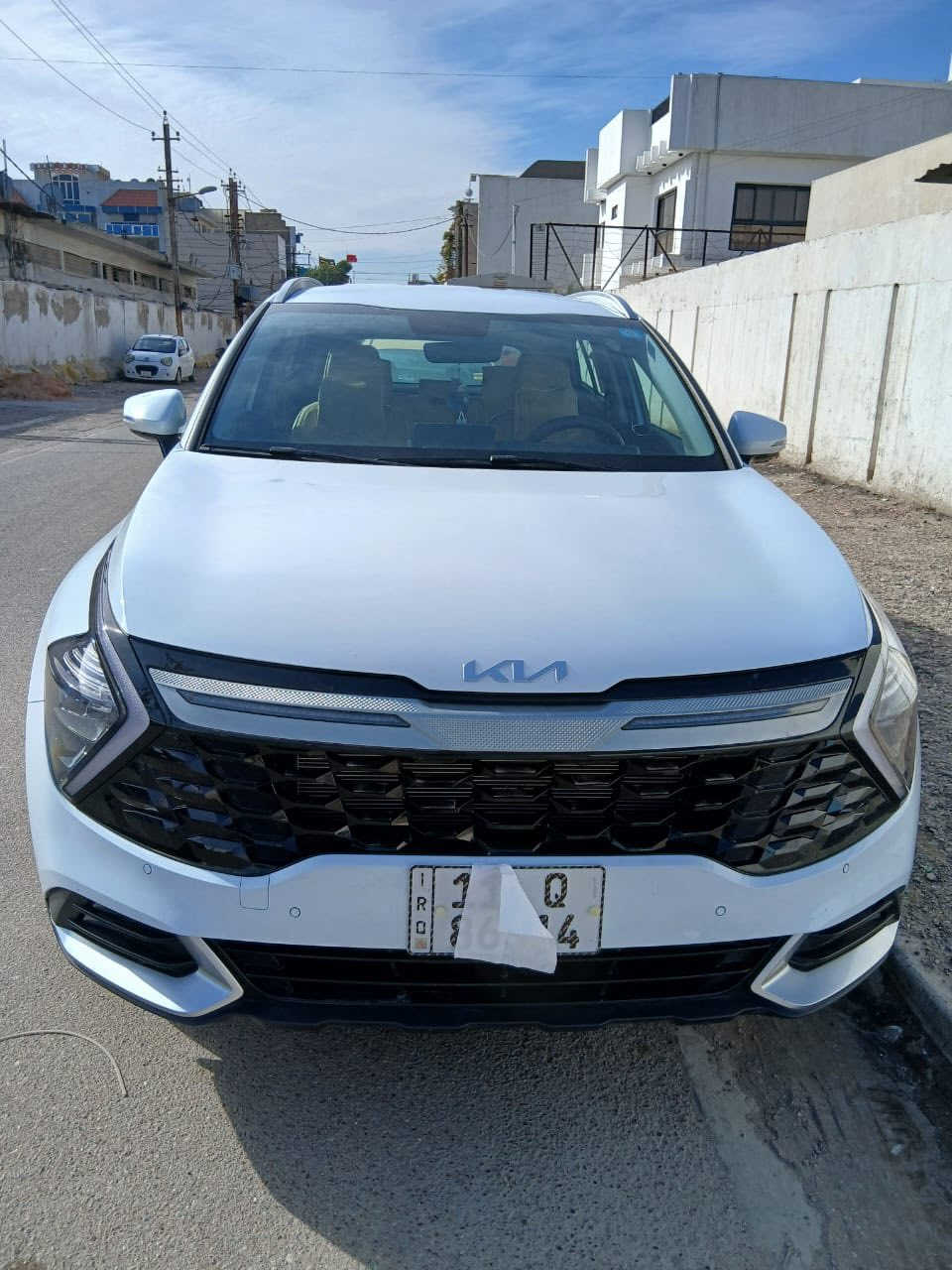 كيا سبورتج 2025 وكالة الجاسم فول مواصفات ماعدا البانوراما 
تحكمات ستيرن كاملة
حساس امامي خلفي
كاميرا دوارة
ويل 19 كروم
محرك 2000
كشنات كهرباء
تدفئة كشنات وستيرن
صندوك كهرباء
تشغيل عن بعد
وضعيات قيادة
ايكو
نقطة عمياء
لد بالشباك 
وكثير من المواصفات الاخرى المعروفة
سيارة جديدة جدا ومكفولة كفالة عامة ماشية 7000 فقط مشي حقيقي غير خاضعة لضمان الدولية رقم دولي مداور ثاني يوم عنوانها بغداد الكاظمية  السعر المطلوب 245 وبيها مجال للتواصل ***********
