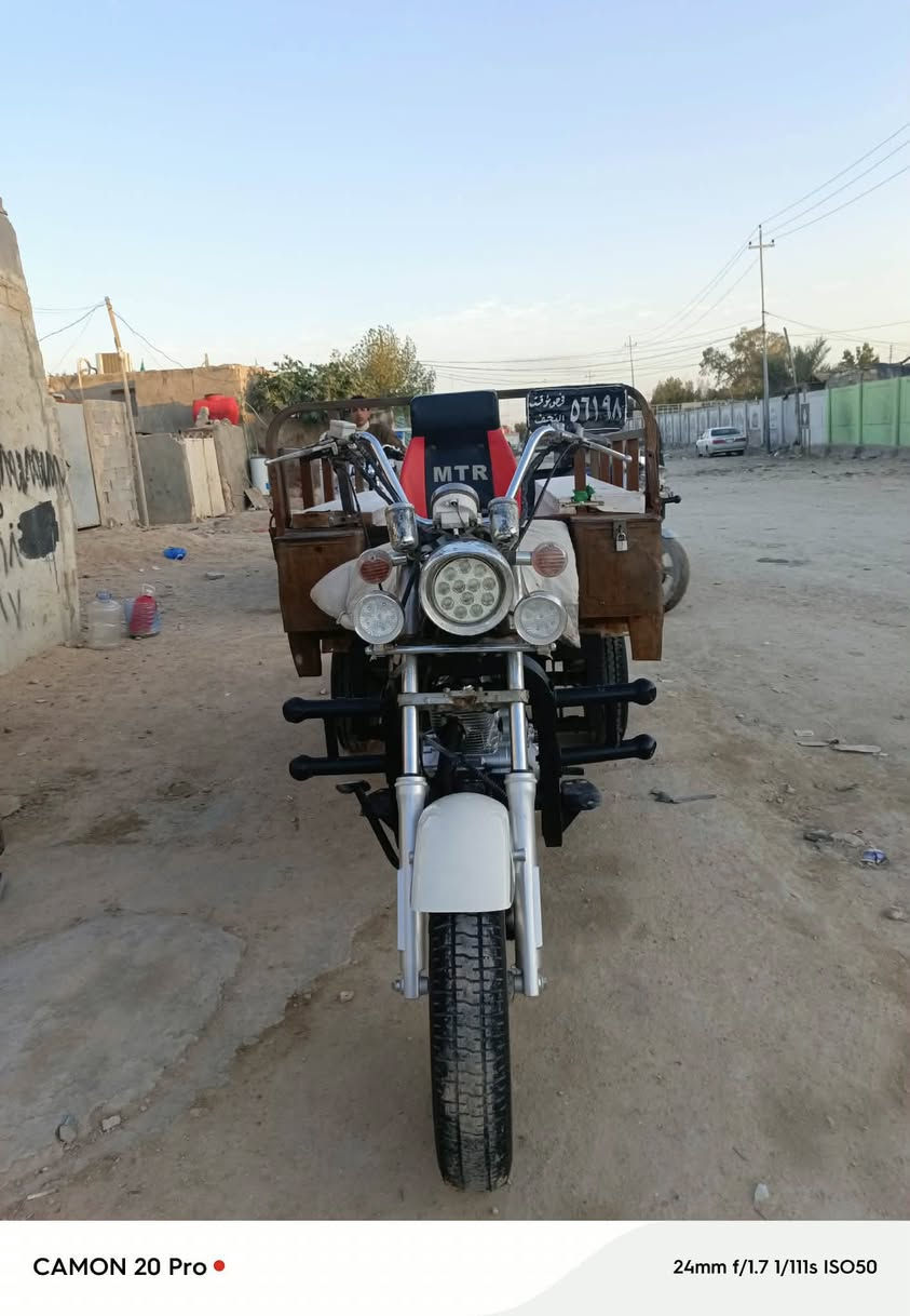 للبيع رقم وسنويه اسود سنويه و رقم اصلي مديل 2009 مكينه و تايرات 3 جدد دبلات و ويل كدام جديد 
السعر 1300 
***********
