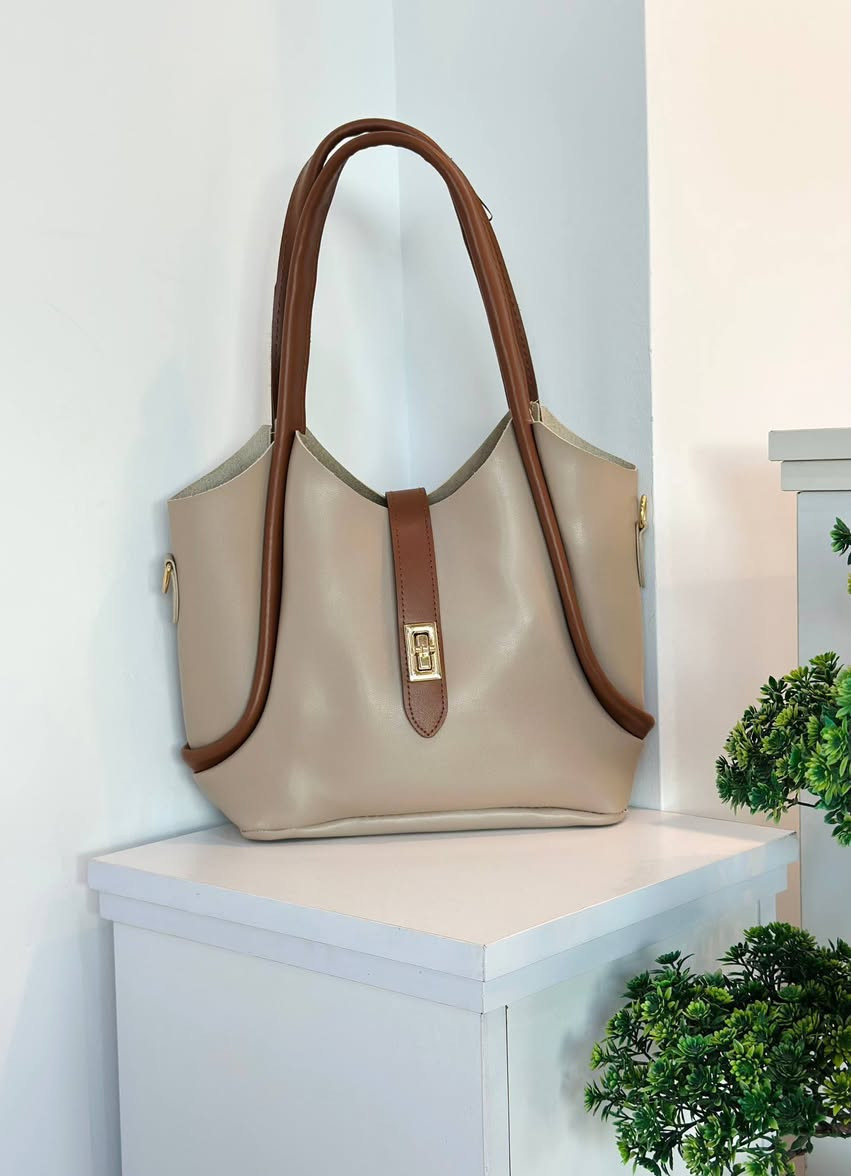 حقيبة ماستر كوالتي عالييي✨🩷انيقة وعملية بنات جلدهم يجننن واسعارهم تجنن🩷✨


**إذا كنت صاحب هذا الإعلان وتريد حذفه لأي سبب، رجاءا أرسل رسالة إلى الدعم الفني**