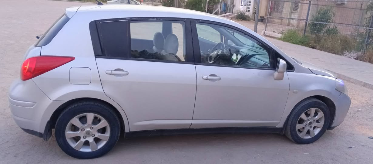 السلام عليكم 
نيسان فيرسا 2008
مكينه 1800
بيهه 3 قطع اماميه صبغ بدون دواخل
بدون ايرباك 
السياره جاهزه كير مكينه خير من الله 
تبريد ثلج رقم بغداد دولي
مكان السياره النجف 
السعر 68
مكان السياره النجف 
***********
