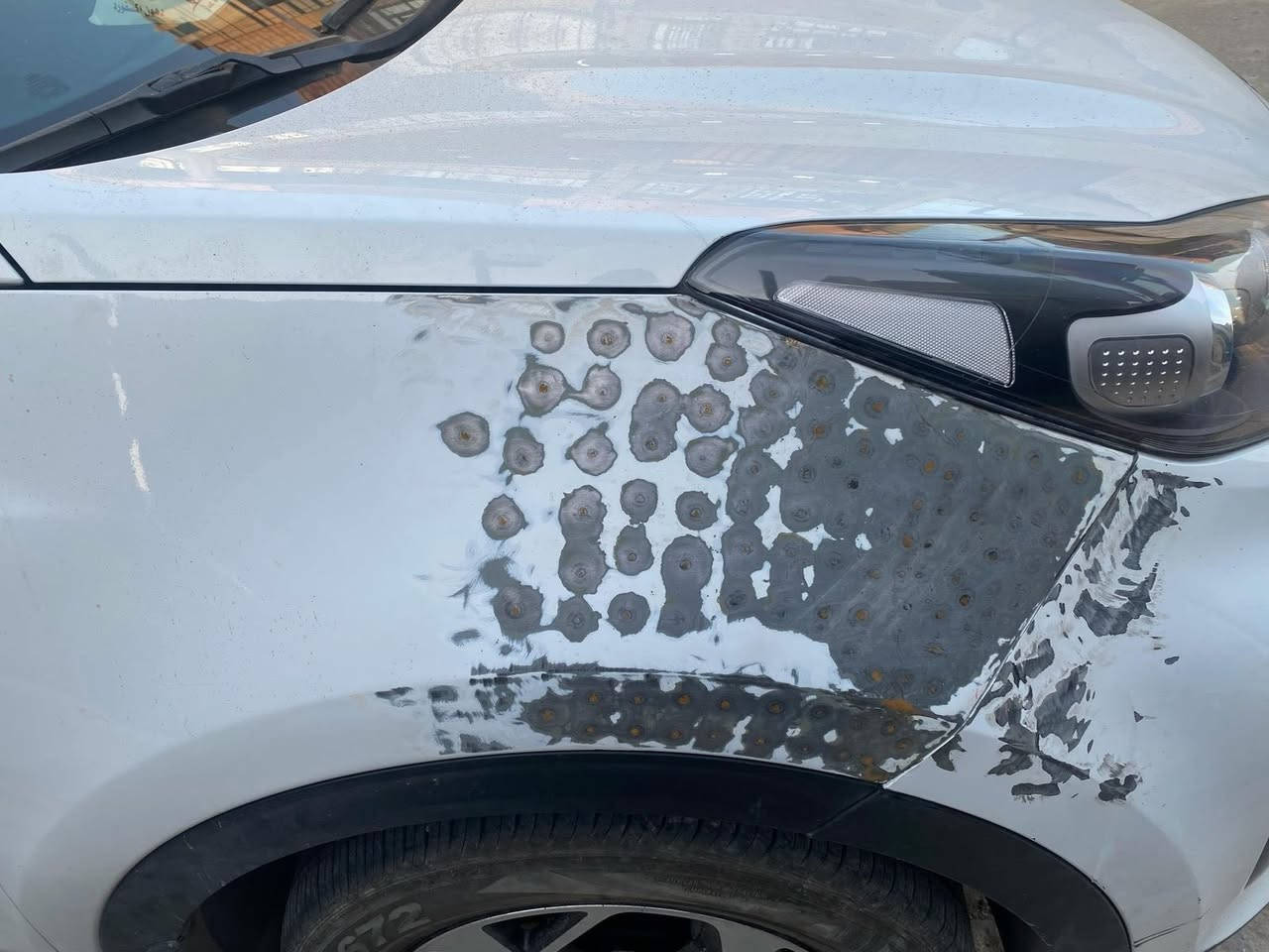 السلام عليكم كلشي موضح بل منشور وين يعجبك ترىح تفحص سبورتج 2020جاملغ صبغ فقط طخه بسيطه صارت بي وعدلته وصبغته ماشيه 133 سيارة من زيرو عندي البنيد حالوب بي فقط هذا شي باقي كفاله عامه قماره بنورما مصار بيه شي كير مكينه داخله تخم تاير من زيرو مشتريه جديده السيارة للبيع عنواني حي الحسين للاستفسار الاتصال ع رقم 
***********
السعر 180مجال جدا بسيط جدا سيارة مابيع بياع شراي تحويل بسمي شخصيا 
مكلف بل نشر
