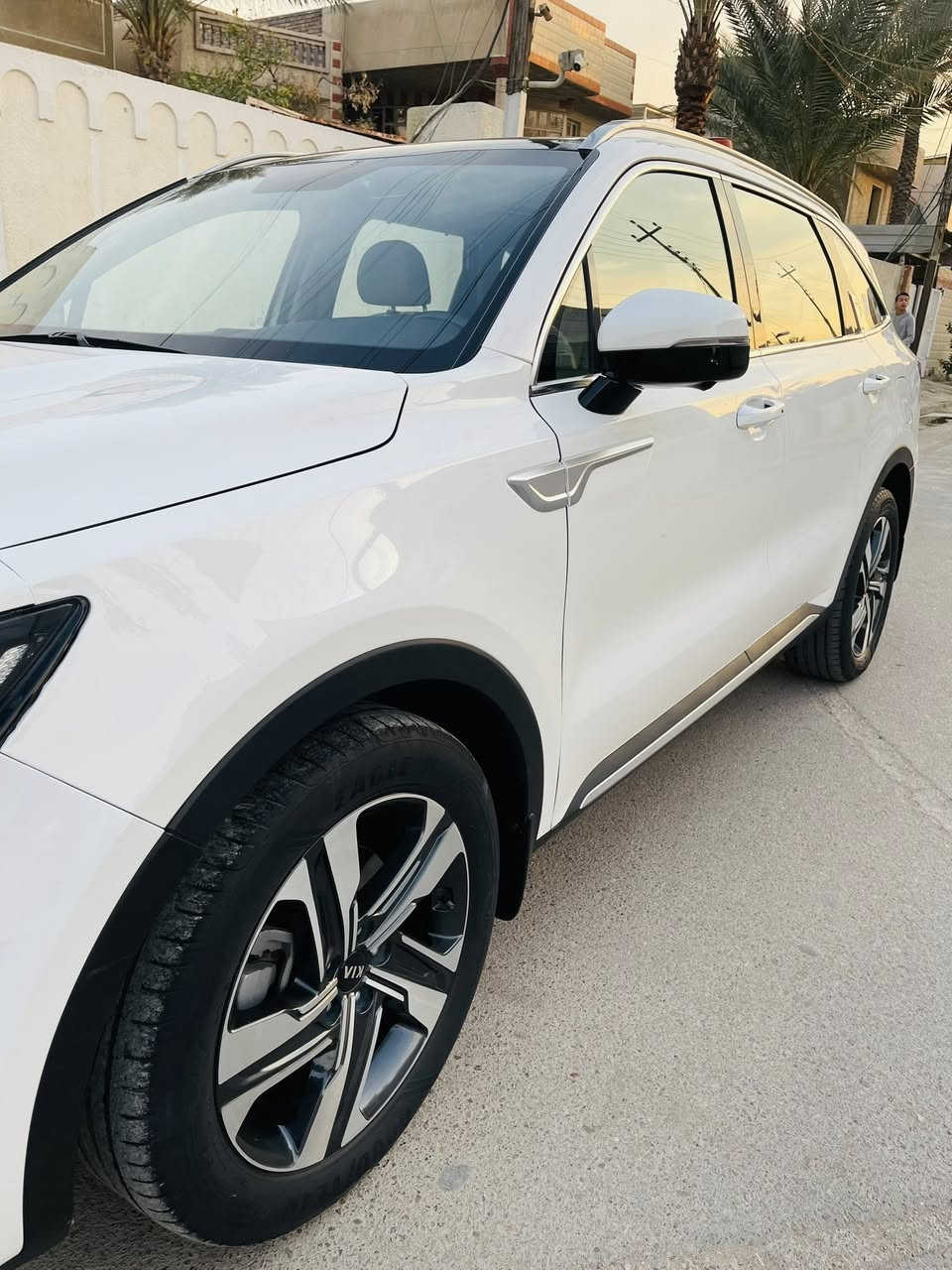 سلام عليكم 
للبيع 
كيا سورنتو موديل ٢٠٢١ خليجي 
رقم بغداد
ماشية ٧٧ 
فول مواصفات واحد على واحد 
بصمة
بانوراما 
كير ماوس 
سايد برك بصمة
فورويل 
كشنات تدفئه تبريد
خمس كامرات
شفتات ستيرن
صندوك كهرباء
كشنات كهرباء
مري شفط 
شاحن واير ليس 
تشغيل عن بعد 

السعر ٢٨٠ وبيهة مجال 
مكان السيارة بغداد
***********
مكفولة من الصبغ فقط بارد بسيط مأشر بل سونار
