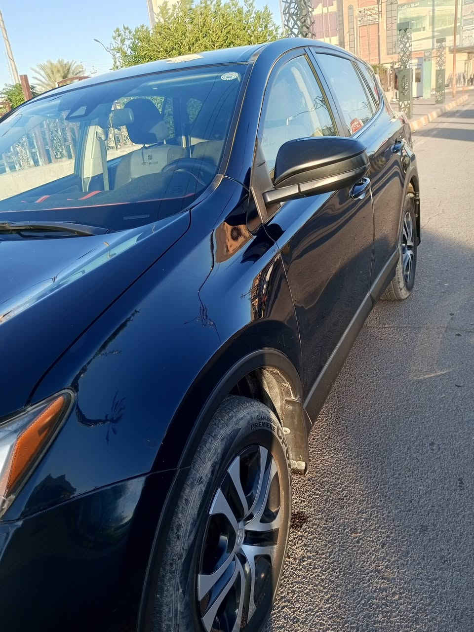 السلام عليكم ورحمه الله وبركاته 
صلو على سيدنا محمد 
للبيع RAV-4  وارد امريكي موديل ٢٠١٨  ضرر خفيف موضح بالصورة بارد حافة الجاملغ  للاستفسار الاتصال على الرقم ***********
مكان السيارة تكريت
