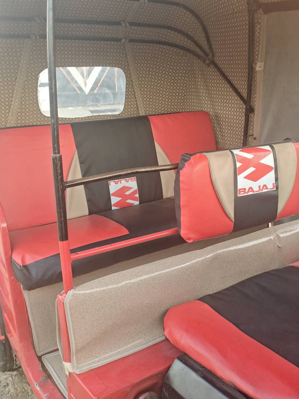 سلام عليكم تكتك موديل 18داخلة 19 مرقمة بسمي مصبوغة عام لجمالية تخم تاير تخم دبلات لوي جدد كهربائيات كلهة شغالة
دوشمة وكاعيات جدد تكتك كل نقص مابيهة السعر 4800 وبيه مجال قليل عنواني واسط العزيزية ما متواجد فيس رقم تليفون ***********
