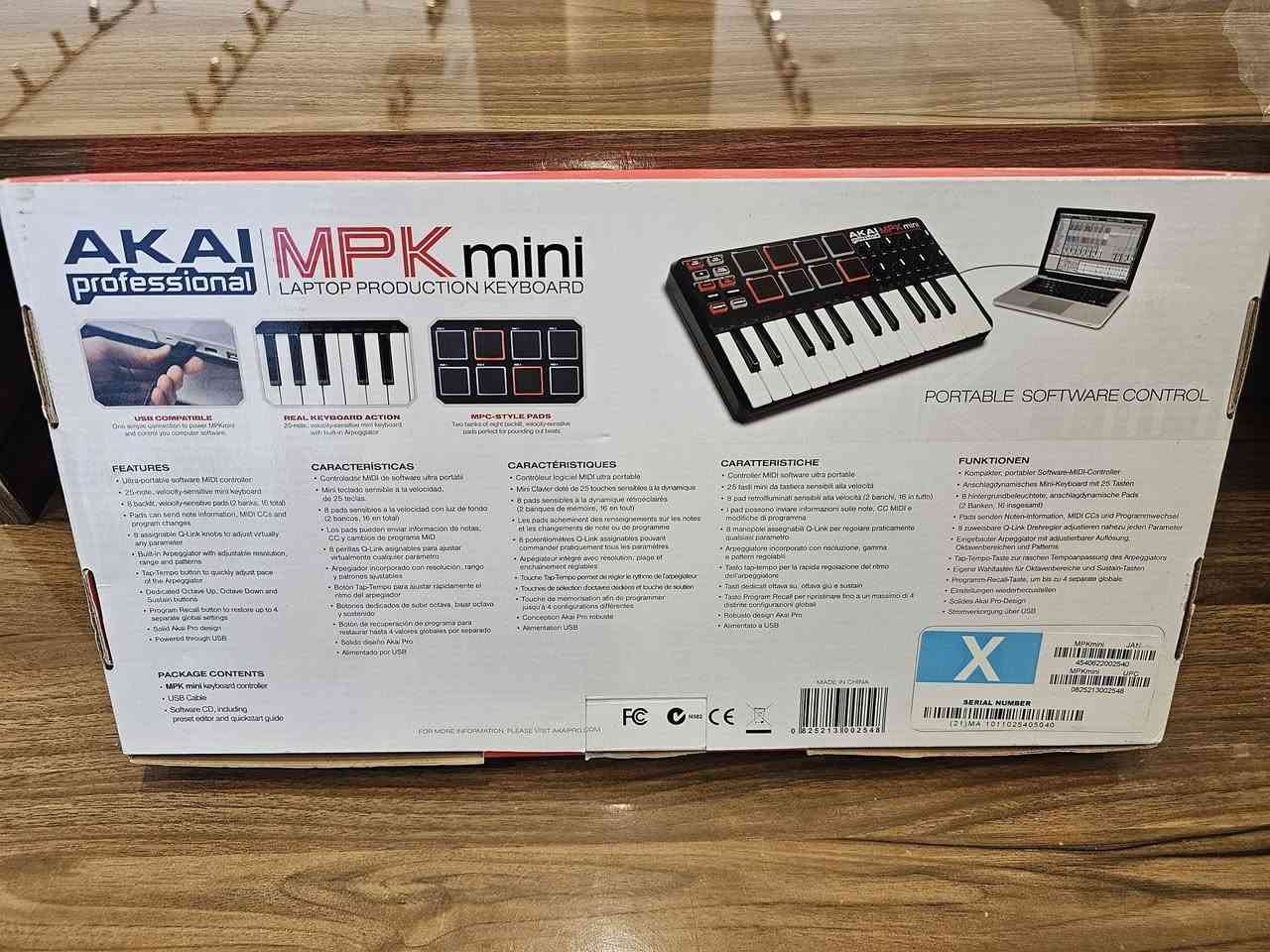 للبيع ميدي كيبورد اكاي ميني السعر٧٥ الف
واتساب ***********
