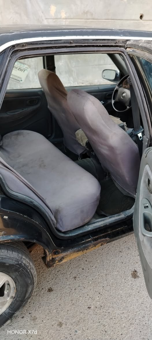 برنس فراشه 96 انبار
محرك وكير وصدر كله جديد
تبريد ثلج 
مشط استيرن جديد 
سنتر لوك كهربائيات كلهه شغاله 
تخم تاير جديد جام كله يصعد وينزل 
بدون خياس حته الشواصي مشتغلهن جديد 
بيهه رصعات بالقماره مثل ما موضح عندك بالصوره 
سعرهه 30 .. مكان السياره فلوجه 
***********
***********
