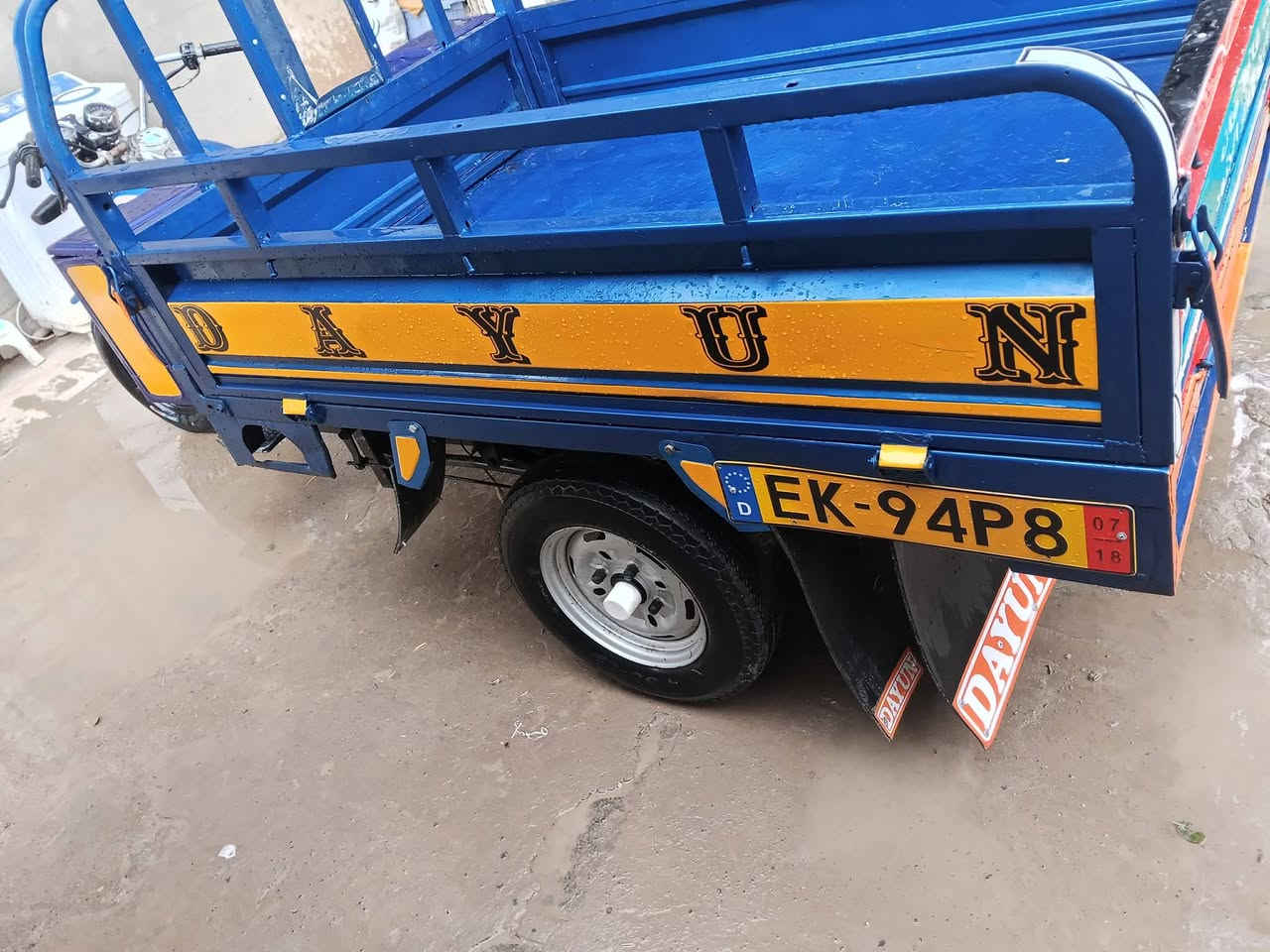 سلام عليكم شباب ستوته للبيع موديل ٢٠١٣ سنويه ورقم مكفوله كفاله عامه العنوان واسط كوت رقم الاستفسار ‎***********
خاص ما جاوب فقط اتصال
