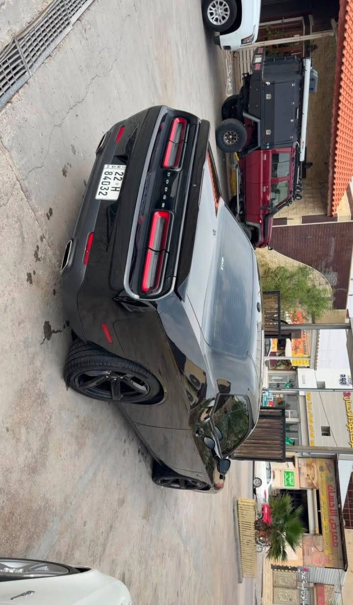 للبيع  او مراوس ب اوباما Dodge Challenger SxT Plus موديل 2021
• SXT Plus
رقم أربيل 
﻿﻿رادار
﻿﻿ويل نجمة
﻿﻿بصمة وتشغيل عن بعد
﻿﻿السيارة حادثة كما موضح بالصور
السعر: $16,800
وبيها مجال بسيط للجادين فقط 

للستفسار : ***********

