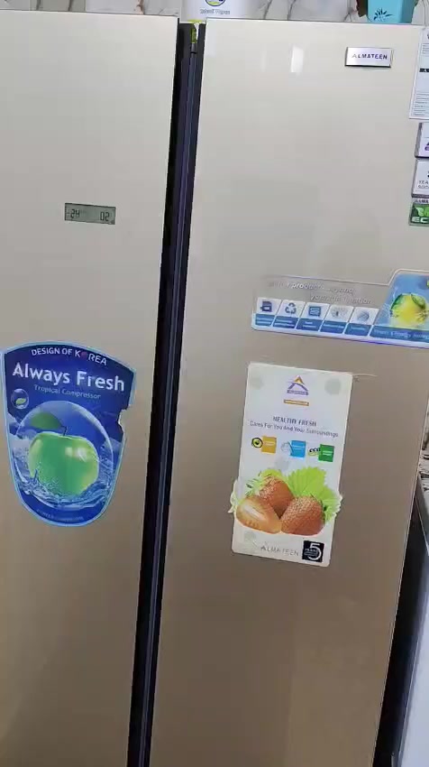 ثلاجه للبيع نضيفه مابيهه أي ضرر او عطل
ثلاجه+ مجمده بخاخه


**إذا كنت صاحب هذا الإعلان وتريد حذفه لأي سبب، رجاءا أرسل رسالة إلى الدعم الفني**