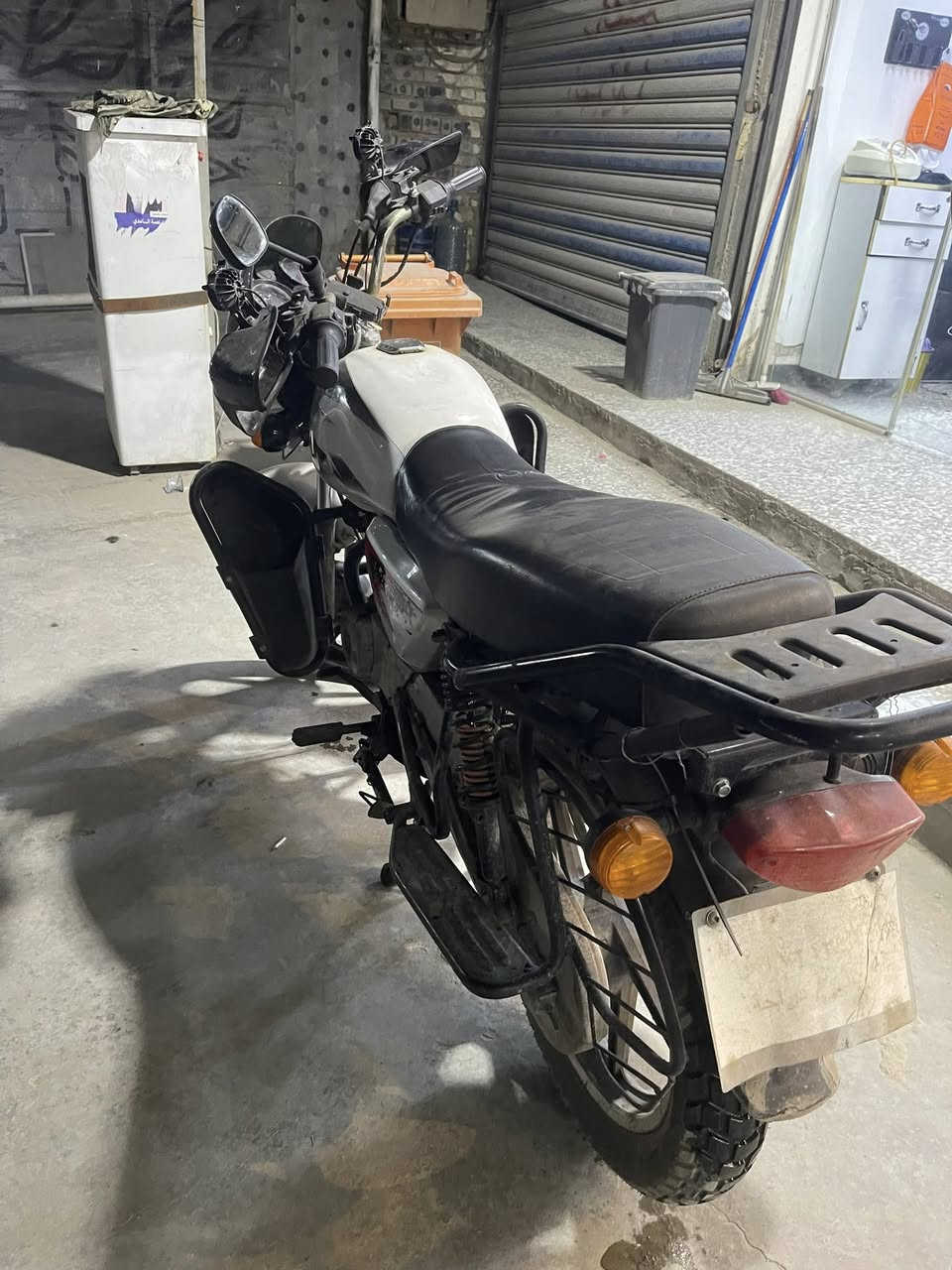 بوكسر كلاسك موديل 21 شهر 12 تجفيت جديد ماشية 17 دراجة نظيفة رقم وسنوية ديالى راعيها موجود بديالى مكاني بغداد  الدراجة مجاي اشتغل بيها مامغسولة سعرها 1750 وبيها مجال قليل  ***********
