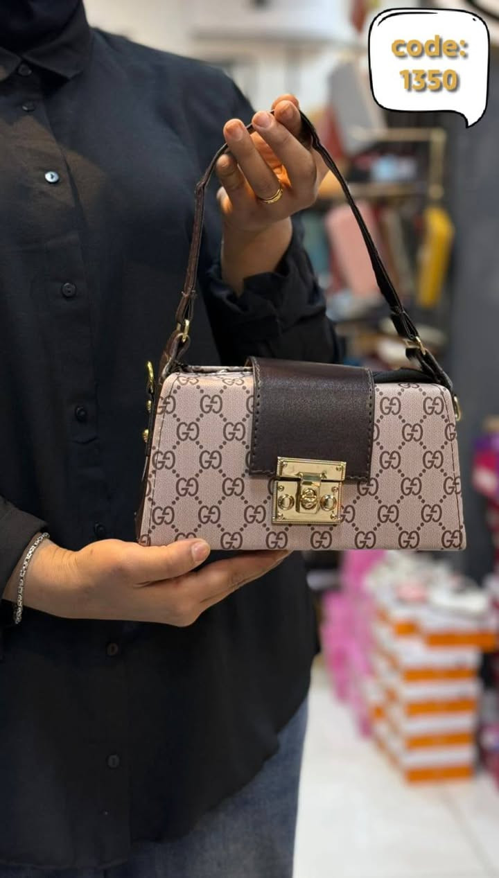 للبيع جملة فقط...
حقائب نسائية
العنوان: كربلاء حي تحدي  خلف هيئة الإعلام والاتصالات 
المبيع يكون الموديل بألوانه لايوجد إختيار ألوان
ملاحظه:- اذا كانت الحقيبة غير مطابقة مع الصور تسترجع
لدينا نقليات وتوصيل جميع محافظات العراق
للحجز والاستفسار خاص 
او إتصال ع
***********/***********
ملاحظة:- لا نتعامل بالدين مطلقا بدون احراج اي شخص لا يطلب بالدين
المبيع نقدااا وشكرا
