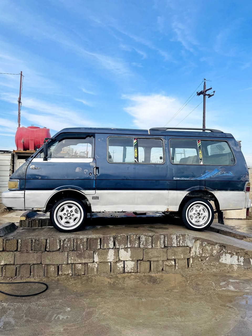 كيه بسته للبيع موديل 95مصفره خط وبحث السياره بلاديه محرك مكفول دواخله نضيفه أي نقص ما بيهه بس شغل و أطلع لسعر 45 وبيه مجال أي سوأل تفضل خاص


**إذا كنت صاحب هذا الإعلان وتريد حذفه لأي سبب، رجاءا أرسل رسالة إلى الدعم الفني**