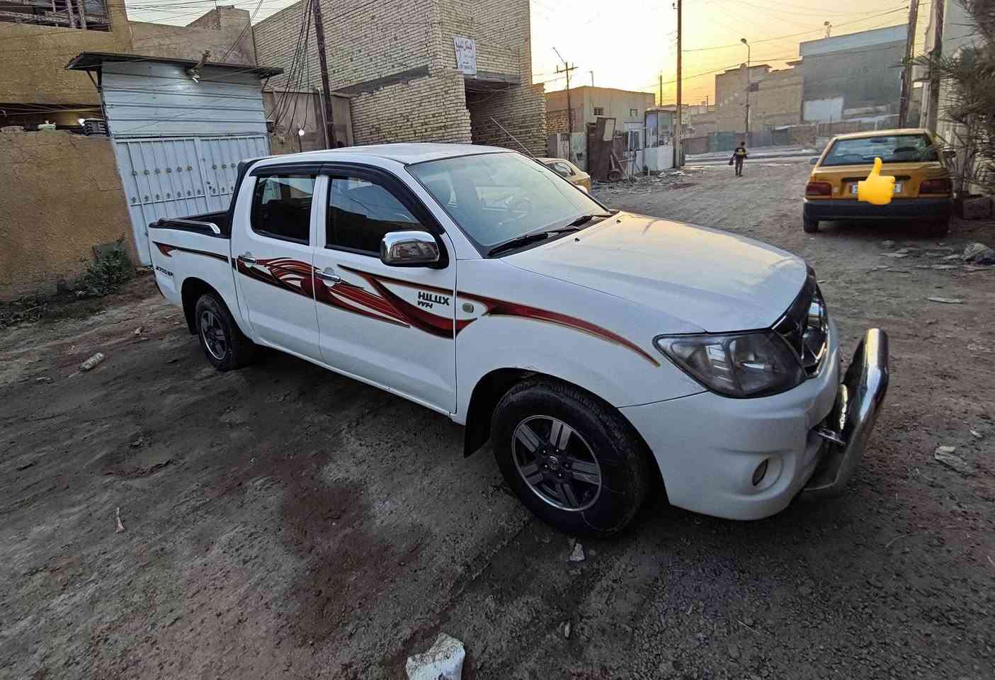 السلام عليكم بيكم تويوتا دبل قمارة موديل 2008 رقم بغداد گير عادي ودوشمة جديدة و التبريد شغال خير من الله.. رقمي *********** 
....السعر125وبيها مجال  ....
واذا اكو مراوس حسب القناعة بسيارة صالون حديثة
