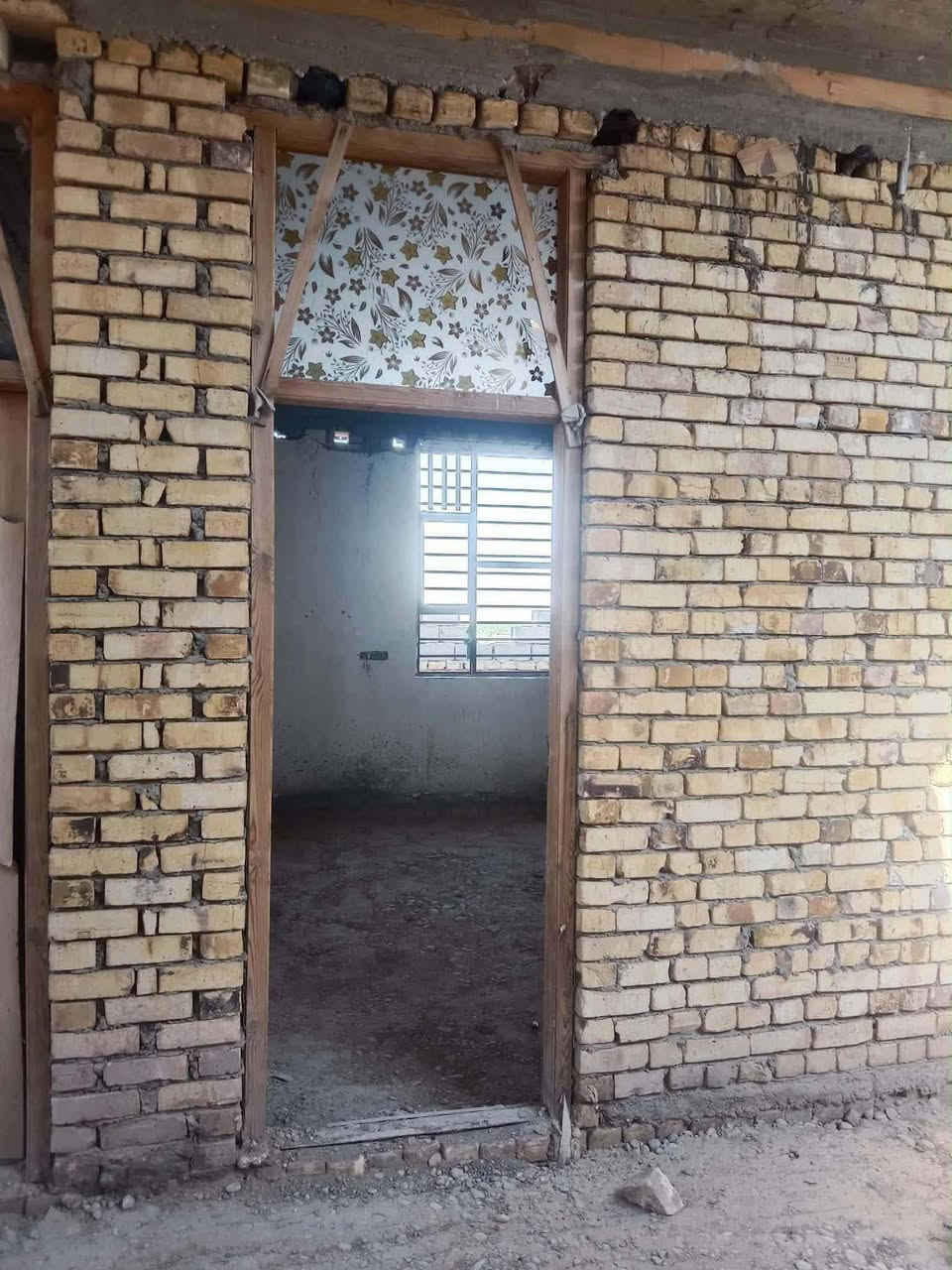 هيكل كامل مساحته 200🔷 حي الحكيم 🔷نزله بيت زرزور🔷 مرقم بلبلديه🥰طابو زراعي 25 
غرفتين🔷 وصاله 🔷ومطبخ🔷 واستقبال 🔷وحمامات🔷 خارجيه 🔷وداخليه🔷 ومنور 🔷وترك
مجاري وماي والارضيه محدوله سبيس 
للاستفسار الاتصال اومراسلة الصفحه***********
السعر 32وقابل لتفاوض
المياحي للعقار حي الحكيم مجاور مكتبة حكايه 🥰
