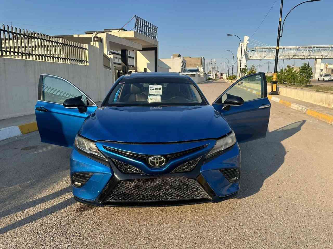 السلام عليكم 
كامري موديل 2019 
مواصفات SE
رقم بغداد بأسمي 
صبغ بنيد فقط 
السياره جاهزه الف ما تصرف عليها 
 سياره احلى من صور 
واتساب او اتصال 
***********
