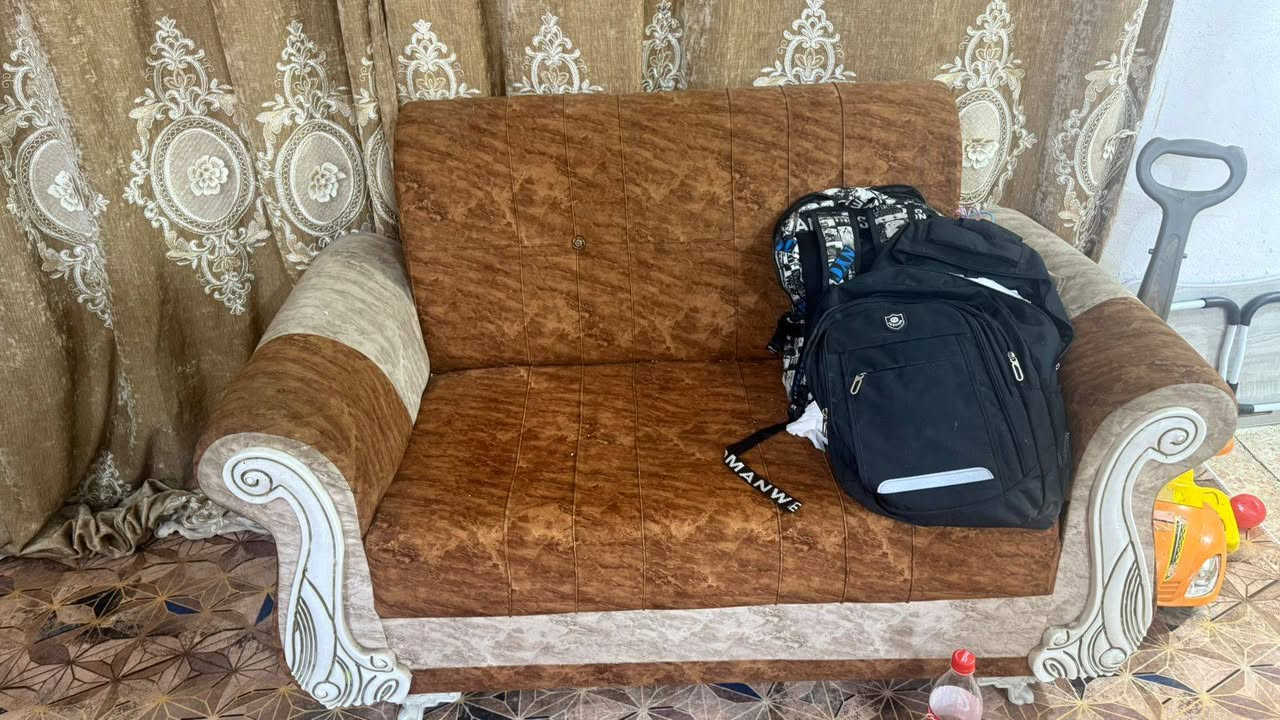 حبايب يرهم مال صالون مال فقط كرسي مكسورة ولباقي حتة مانازل يرادلة تنضيف زين لان جان بمكتب  يردونة ب150وبي مجال مكلفة


**إذا كنت صاحب هذا الإعلان وتريد حذفه لأي سبب، رجاءا أرسل رسالة إلى الدعم الفني**