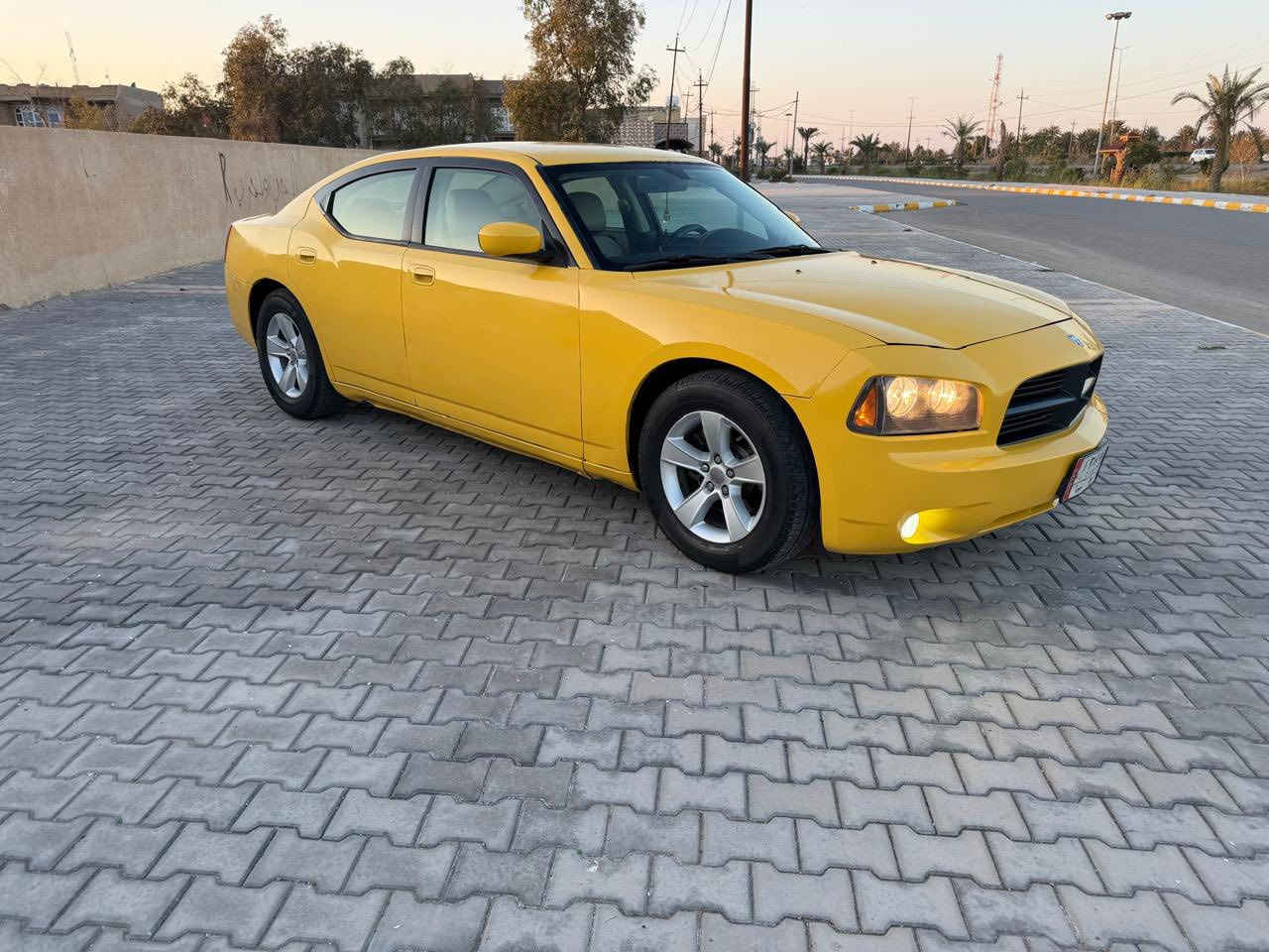 السلام عليكم جارجر موديل 2009 
مكينه3500مكينة و كير مكفولات 
السيارة مكفوله ماعده جاملغ مبدل والسونار موجود بل منشور 
السيارة جاهزه 
من تخم تاير حداديه جديده تبريد ثلج خط وبحث مصفرات السعر 90الشراي والمجال بسيط 
شرط التحويل السنويه نافذه لازم تحول انطيك مجال بسيط للتحويل واني بل خدمه 
***********
العنوان واسط الكوت 
ذكرت كل التفاصيل 🌹
مكلف بلنشر وغير متواجد على الإنترنت 🛜
