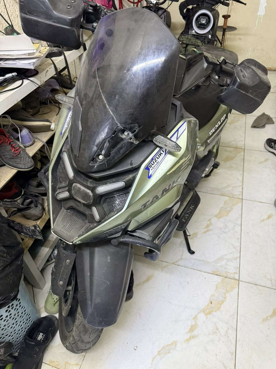 السلام عليكم اباجي 2025
6 باتريات مصطره 

دبل اشاره 

نضام بك R

لايت عالي ناصي 

بصمه تشغيل عن بعد 

انذار سرقه 

السعر 675  بيها مجال 

العنوان بغداد جامع براثا 

رقم ***********
