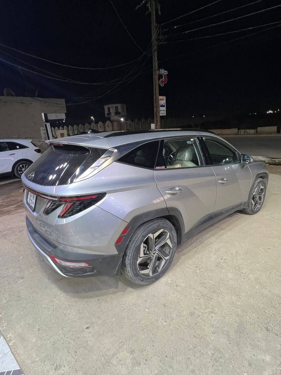 سلام عليكم توسان٢٣ توسان فول مواصفات١/١
بدون تبديل 
بدون ايرباك حادث خلفي بسيط جدا مكان سياره بغداد الشعب
***********
