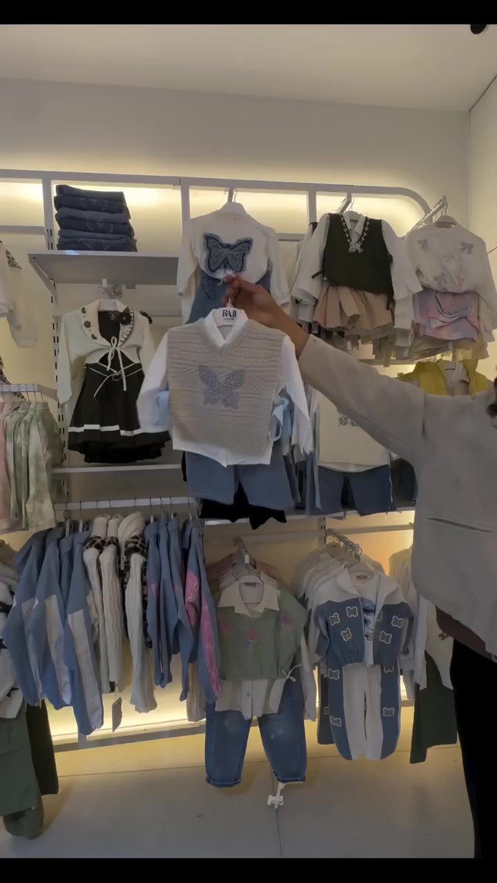 • الطقم التركى الترند متاح الأن فى مينى مون 🦋💙
• للطلب أونلاين الواتساب | 01080666001 📩
#Mini_Moon 🌕
• الفرع الأول : سمنود - شارع الكنيسة بجوار صيدلية سعود 
• الفرع الثانى : سمنود - شارع الكنيسة بجوار الفرع الأول 
• الفرع الثالث : سمنود - شارع المستشفى أمام مطعم أخترنالك 
#مع_مينى_مون_خليكى_فى_المضمون


**إذا كنت صاحب هذا الإعلان وتريد حذفه لأي سبب، رجاءا أرسل رسالة إلى الدعم الفني**