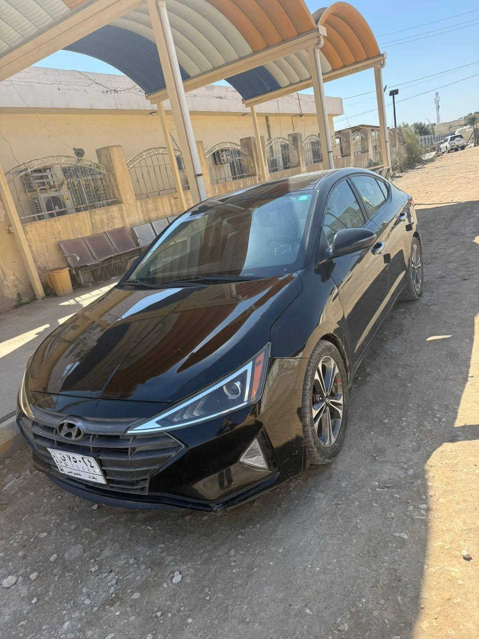 النترا وارد امريكي موديل 2020 
سيارة فول 
..فتحة. 
حساسات 
.تحديد مسار
 كامرة خلفية 
مكينة 2000سيارة
 نضيفة حيل وحادثهة موجود بالصور
للاستفسار ***********
