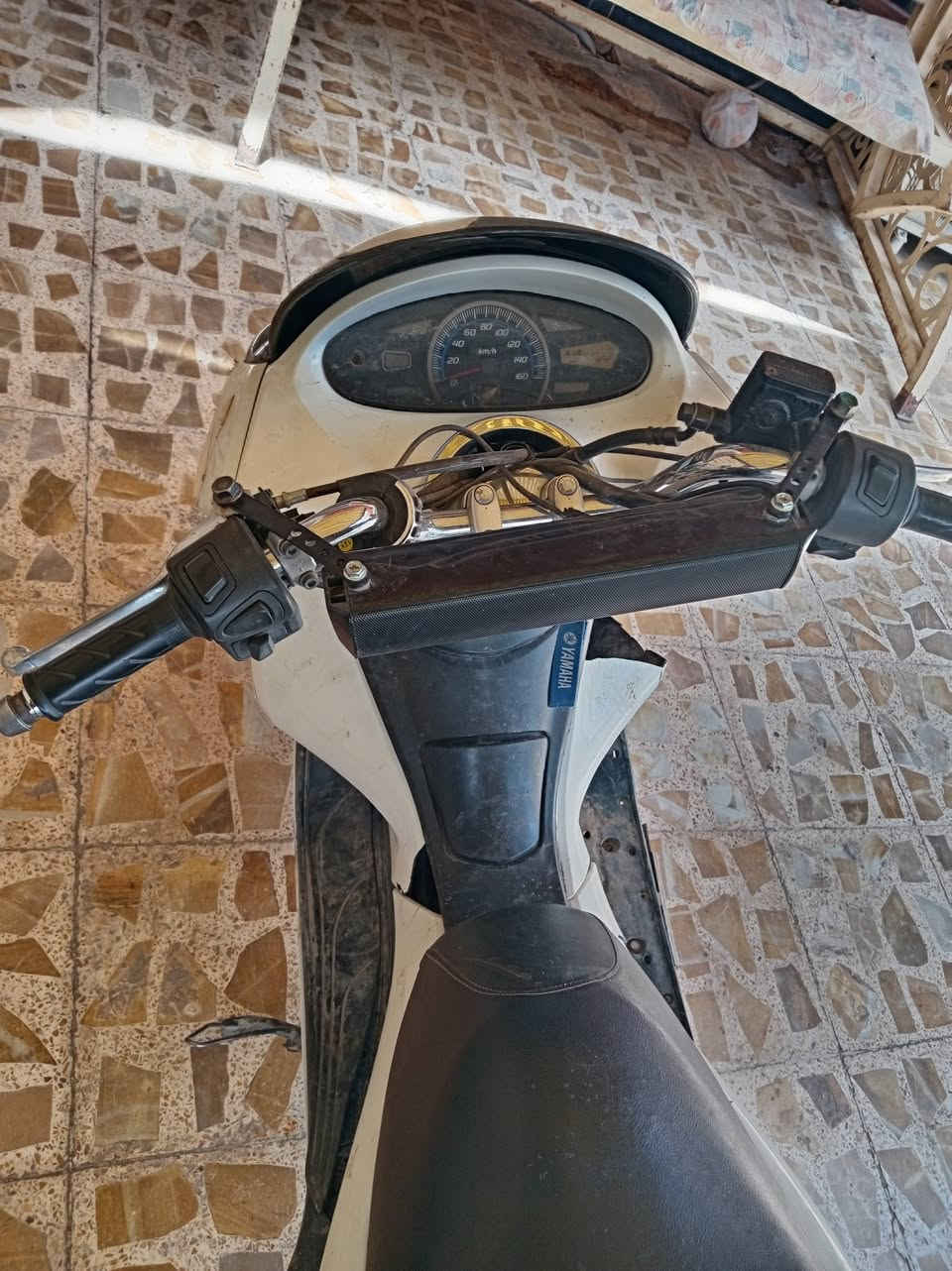 اسلام عليكم pcx جيل اول للبيع بيه هذي الضربه مثل مموجود بلصور بس كفر مكسور شاصي مكفول ودراجه شغاله كلشي مابيه حساس ازدحام حساس استان شغالات  كهربائيات كلها شغاله دراجه نضيفه بس عليه تراب  مكاني ديالى بعقوبه السعر 550 وبيه مجال بصيط
***********
موجود واتساب همين
