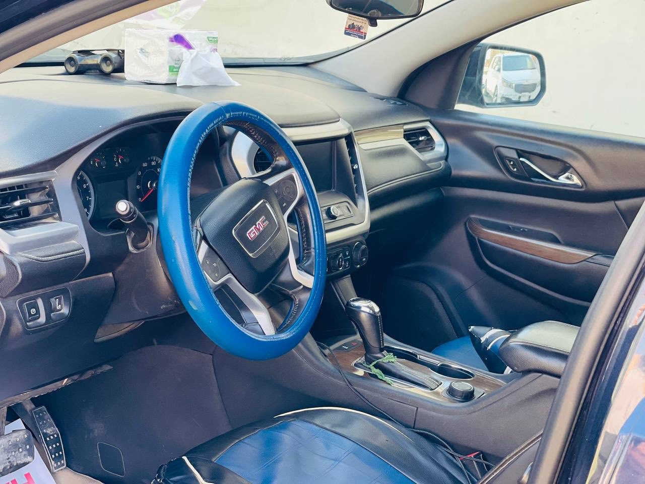 للبيع جمسي اكاديا موديل2017 أمريكي 
رقم بغداد بأسمي ماشيه 130الف 
الضرر جاملغ الجهة اليسرى فقط 
مكينة 4 سلندر 2500
فول مواصفات عدا الفتحه 
تخم تاير ياباني دنلوب جديد 
حداديه جديده 
السياره جاهزه ومال جناي ومابيه اي نقص 
العنوان : بابل - الحمزة الغربي 
رقم الهاتف:***********
السعر :170$ورقه وبيه مجال
