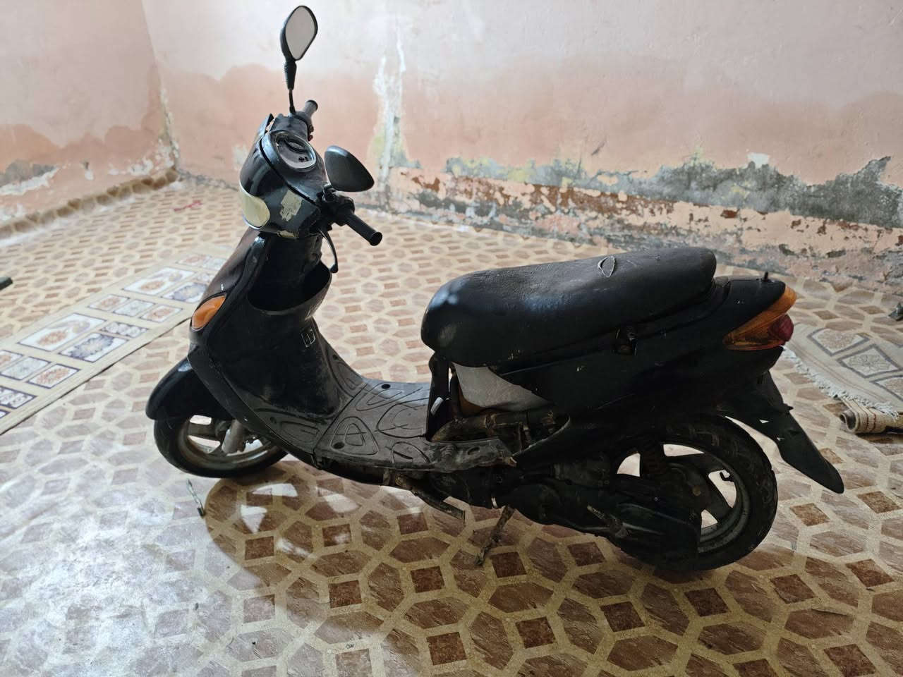 سلام عليكم اخوان دراجه اكزز للبيع دراجه شقاله تشتقل وتنطفي عوزها كابريته كلشي شقال بيها كامله مابيه نقص عوزها شوي ترتيب سعر 150 الامكان الشرش الجلعه شارع 30 ماقبيل مخبز كباحه رقم +964 773 481 2182
