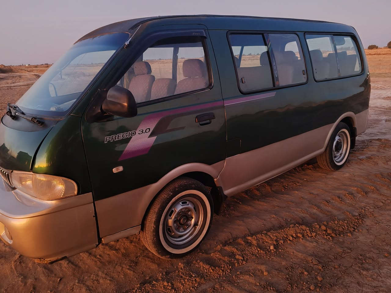 السلام عليكم بريجو موديل 98 سياره جديده مقفوله كفاله عامه من ضربه من صبغ من تبديل فقطشجراد جير محرك اكسل جدد على وضع الشركه اربع شواصي كفاله مكينه 3000 رقم بغداد انجليزي لل 31 مكان السياره بابل النيل الاستفسار على هذا الرقم السعر 63 وبيها مجال حق الجيه ***********
