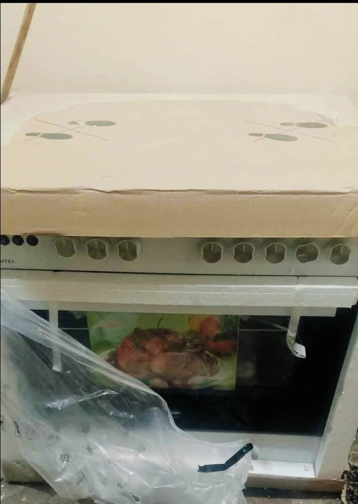 طباخ فرن تركي حديث يشتغل غاز وكهرباء سعر 290الف وبيها مجال
العنوان موصل حي التنك 
الرقم : ***********
