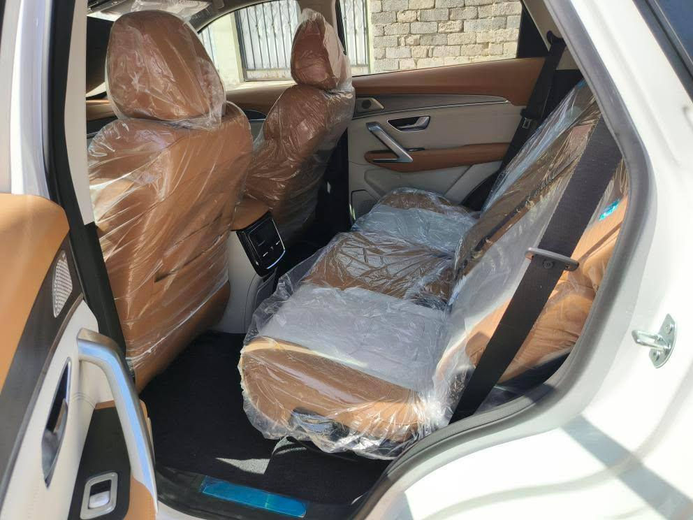 جيتور x70   فل
بدون رقم تترقم شمال
موديل 2025
حجم المحرك 16 تيربو
ماشية 7000  قابل للزيادة
سيارة مكفولة من كل شئ
سعر 180 $ ومجال
.سيارة موجود دهوك
تلفون ***********
