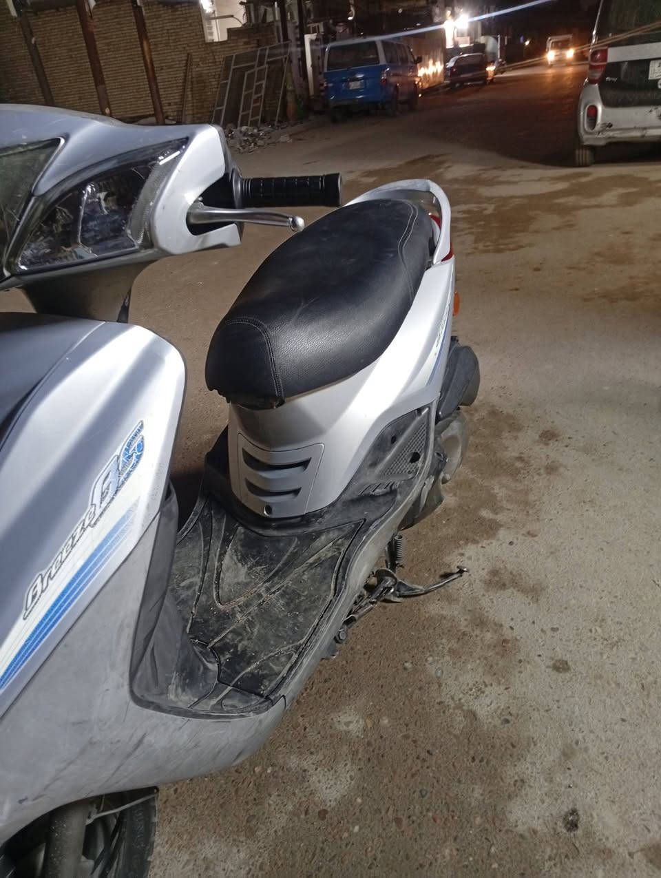 سلام عليكم بريز بغبغا للبيع مكاني زعفرانيه دراجه صارله عشر ايام نازله من رمبه جيب وياك وتعال دراجه مكفول لتخابرني وتكلي شبيه مابيه دراجه مكفوله 
رقم ***********
