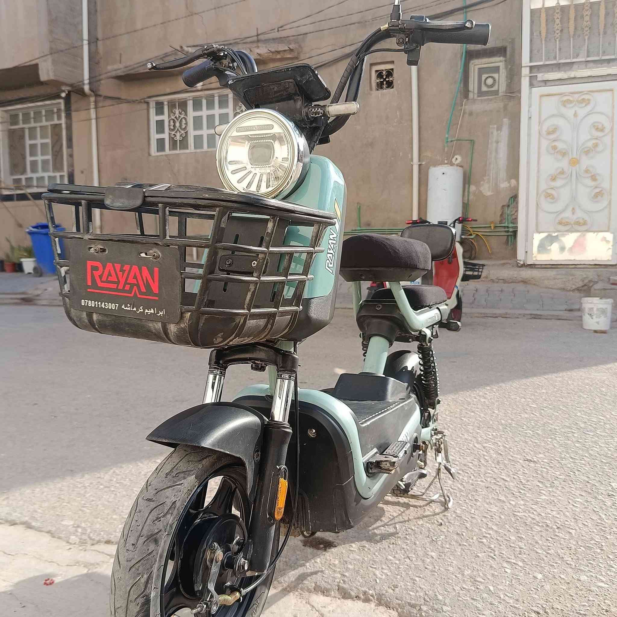 دراجه شحن بريمر ريان حجم 14
4  بطاريات 
دراجه اخت جديده نضيفه حيل 
تايرات بوضع الوكاله مختمات 
مرايه + سله  بريكات جدد 
كهربائيات كله شغاله نقص مابيهن 
ملف 500w سريعه كلش 
والصور تشهد  
تمشي 12 كيلو 

دراجه جديده لحد يكسر بسعره سعر 200 وبيه مجال 
رقمي *********** 
متواجد ماسنجر
