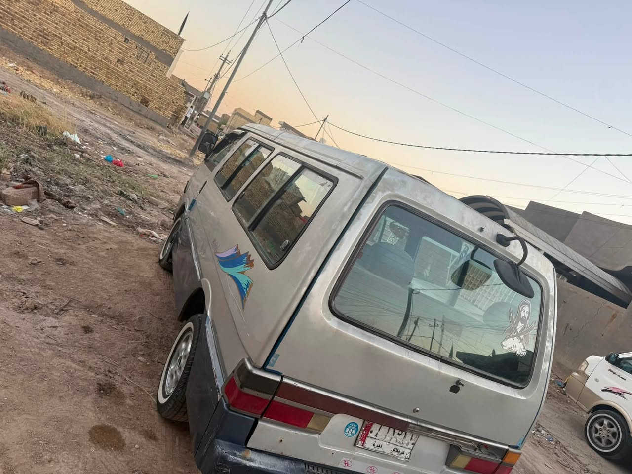 سلام عليكم شباب كيا بسته للبيع موديل 1993 سنوية ٢٧ مكينه بيها تبخير بدون تنقص كشنات مال بريجو تايرات نظيفات گاعيه جديده ويل أبو الفلس كاملات مكان سياره بابل أبي غرق  / ***********
