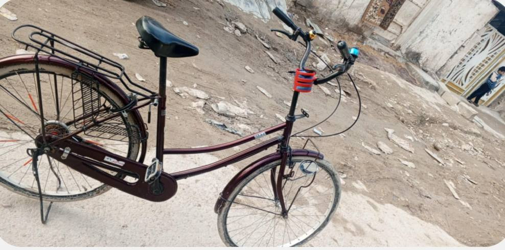 سلام عليكم بايسكل للبيع لون مميز ماروني  مكاني المشتل بغدادقرب كراج بعقوبه حجم 26 بايسكل نضيف سعر 100وبي مجال رقم الهاتف ***********
