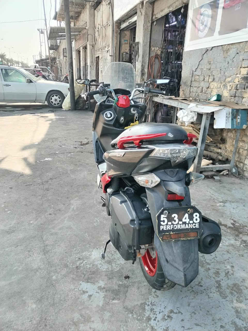 السلام عليكم دراجة ماجسته s محرك 155 درجة حلو ونضيفه اي نقصه مابيهة نوزل استان كهرباء ليته زنون سكليتر خطين نوزل السعر ١١ ورقه وبيهة مجال مكاني بغداد الحرية ***********
