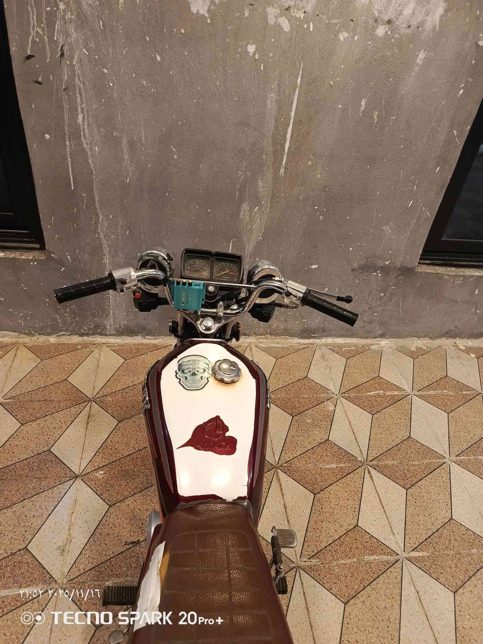 سلام عليكم دراجه تايكر اخت الجديد موديل 22اوراق اصوليه محرك مامفتوح مكان ورديه خارج للسفسار ***********
